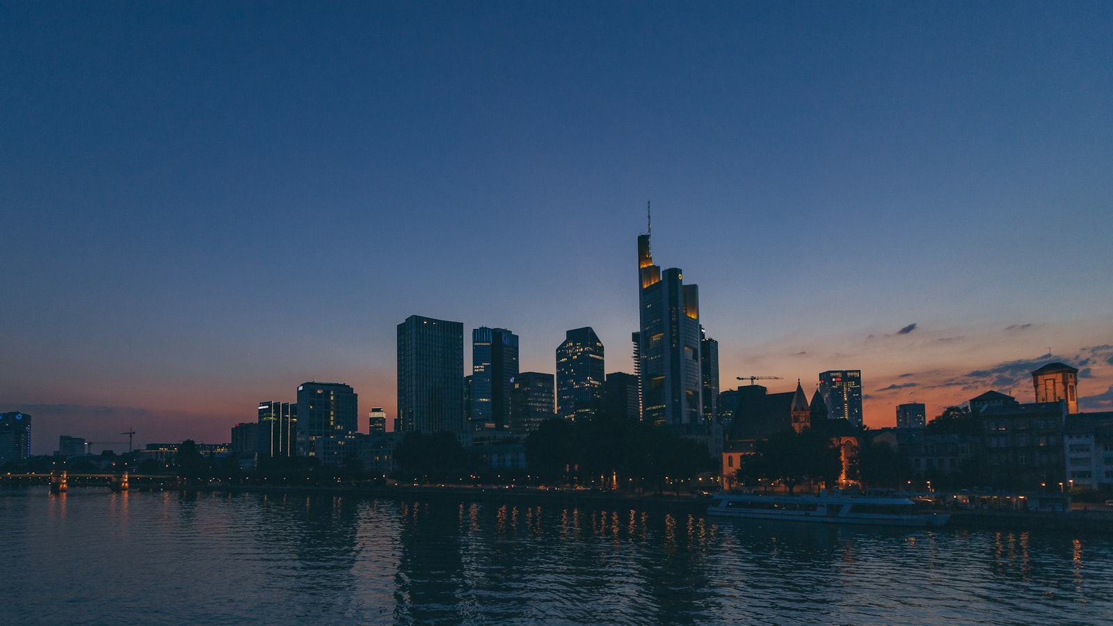 Können Lizenzen, Patente und IP in die Stiftung eingebracht werden?
